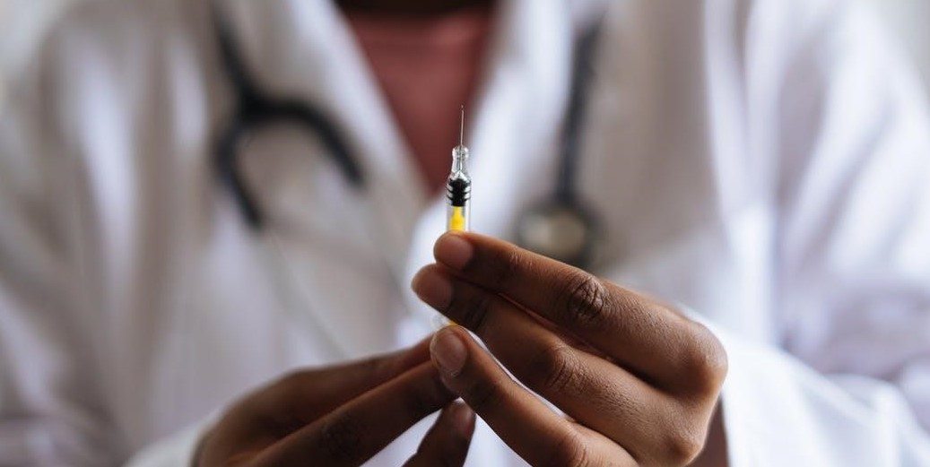 Por que a corrida pela vacina da Covid-19 requer uma abordagem muito mais profunda ao desenvolvimento de produtos