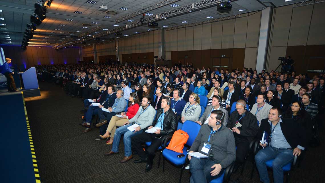 Mais de 800 pessoas participaram do evento